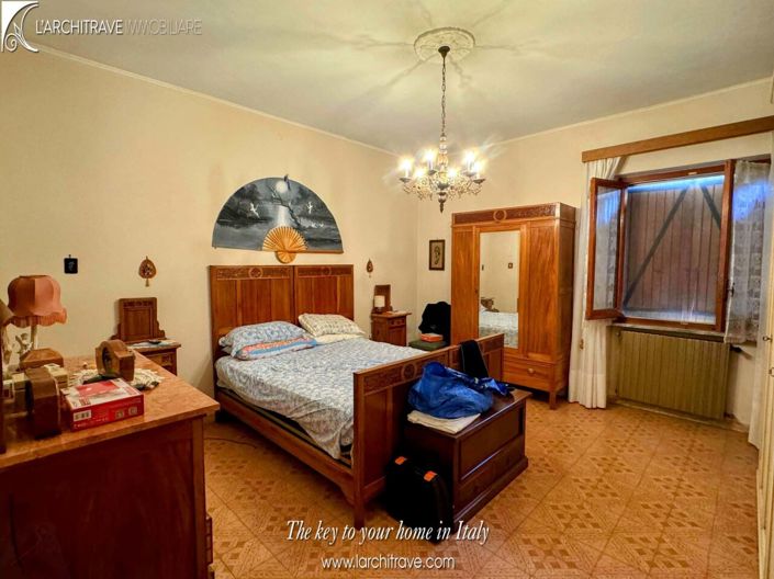Image No.7-2 Bed House for sale