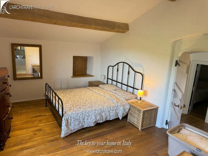 Image No.10-7 Bed House for sale