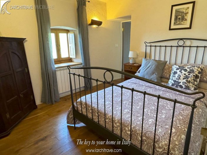Image No.16-7 Bed House for sale