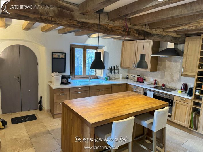 Image No.5-7 Bed House for sale