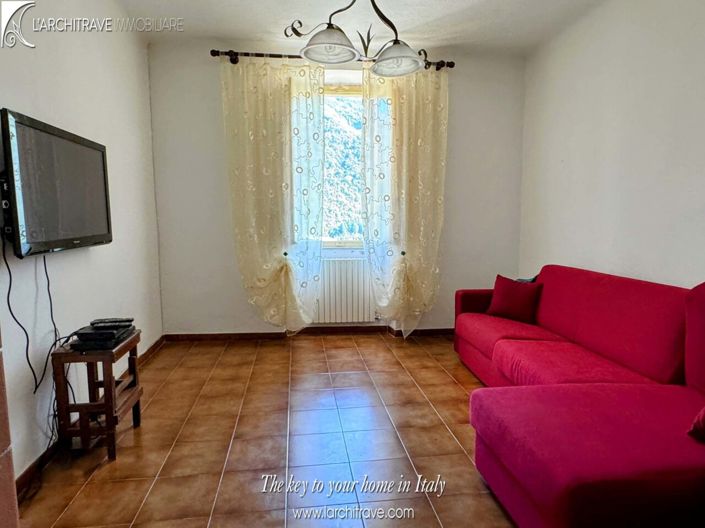 Image No.3-3 Bed House for sale