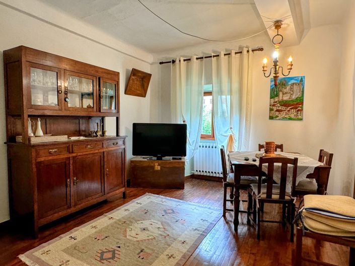 Image No.10-3 Bed House for sale