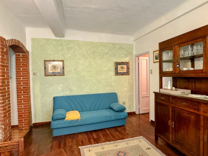 Image No.11-3 Bed House for sale