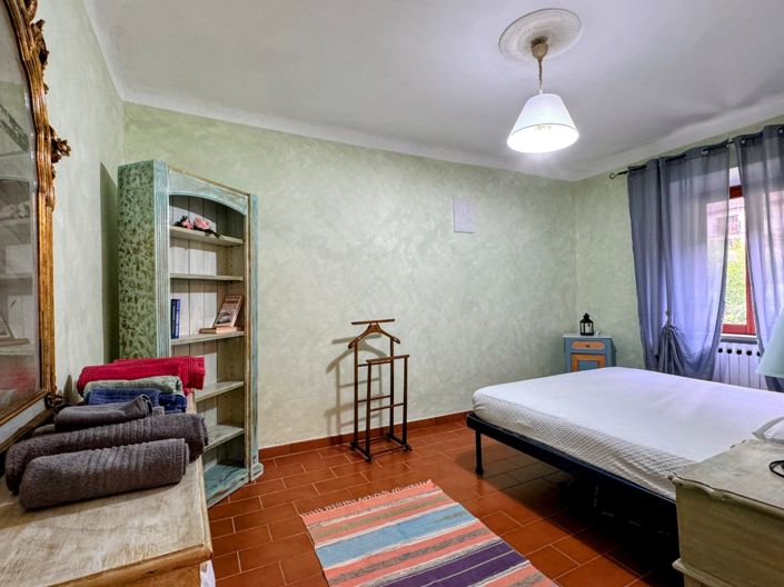 Image No.15-3 Bed House for sale