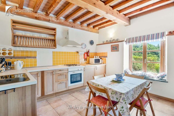 Image No.10-6 Bed House for sale