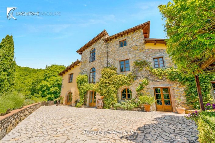 Image No.3-6 Bed House for sale