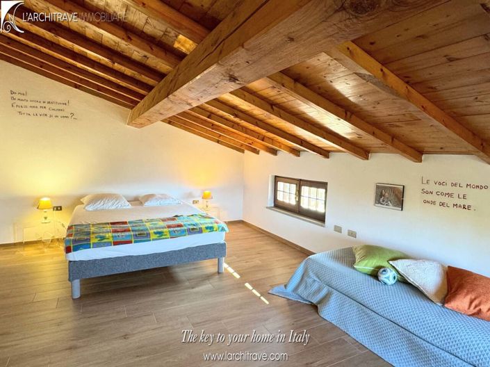 Image No.9-2 Bed House for sale