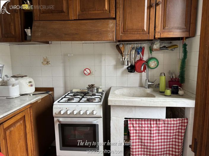 Image No.12-5 Bed House for sale