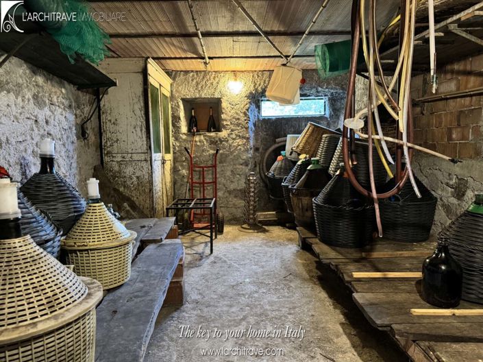 Image No.19-5 Bed House for sale