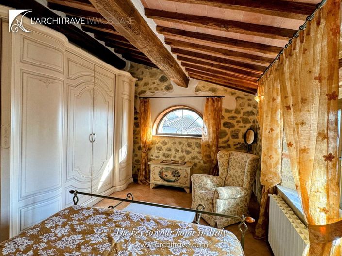 Image No.19-2 Bed House for sale