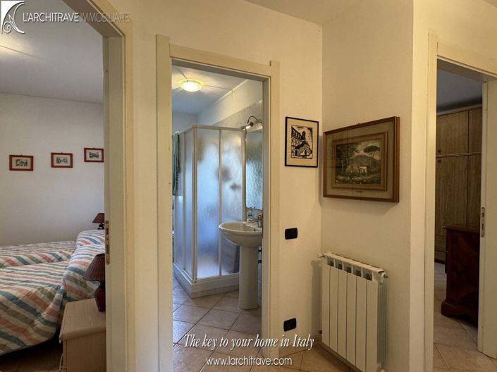 Image No.10-5 Bed House for sale