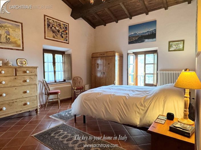 Image No.13-3 Bed House for sale