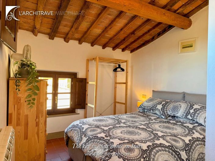 Image No.10-2 Bed House for sale
