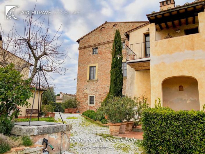 Image No.17-2 Bed House for sale
