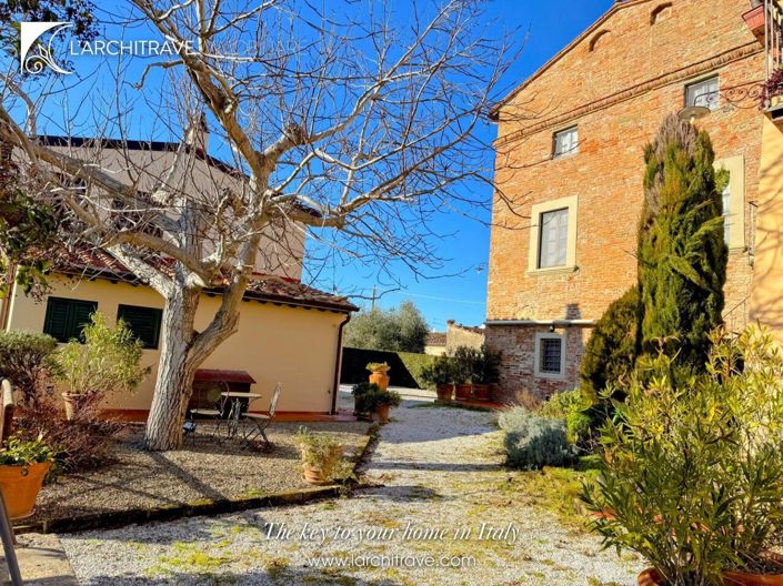 Image No.4-2 Bed House for sale