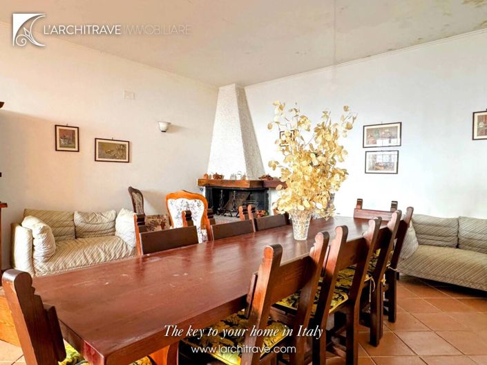 Image No.4-2 Bed House for sale