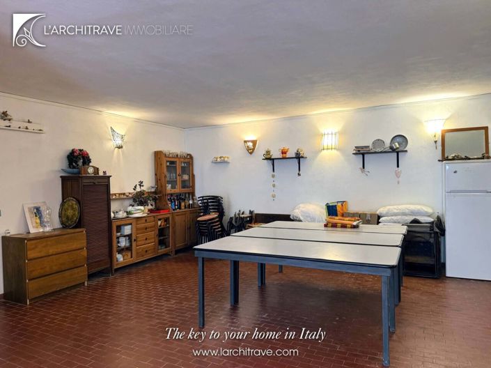 Image No.29-6 Bed House for sale