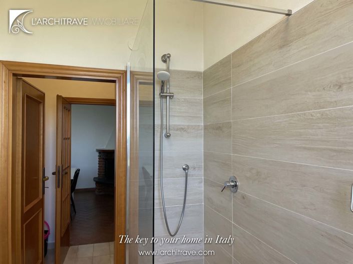 Image No.13-2 Bed House for sale
