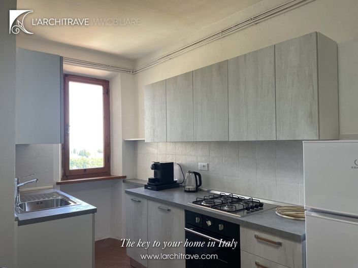 Image No.8-2 Bed House for sale