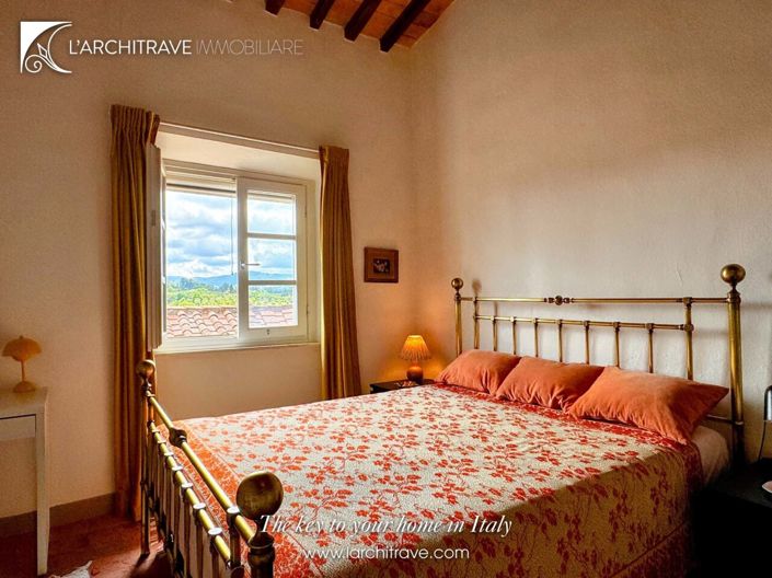 Image No.15-2 Bed House for sale