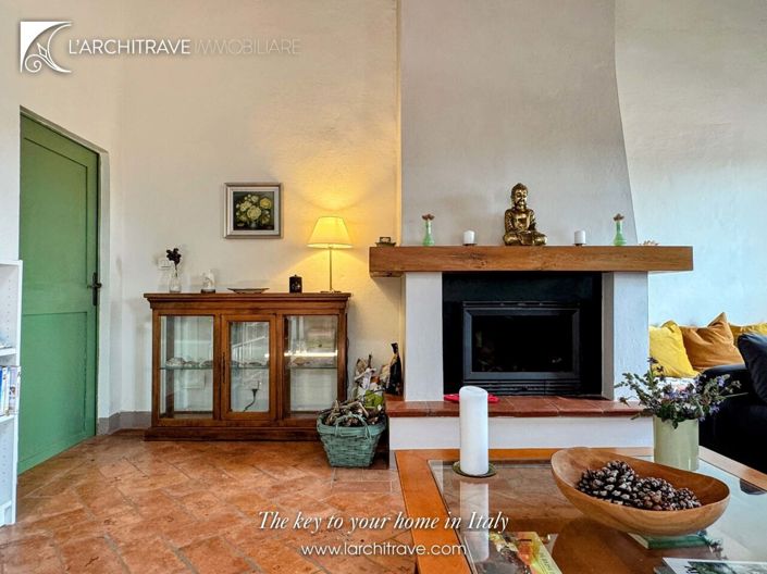 Image No.4-2 Bed House for sale