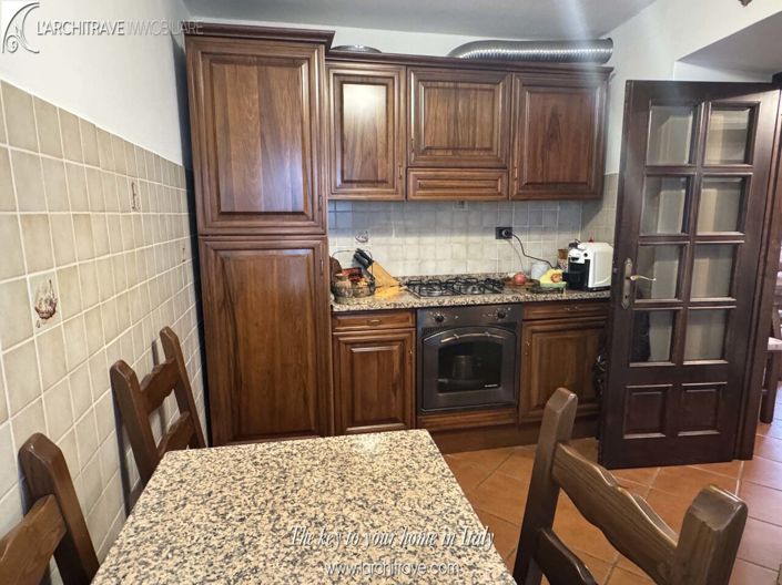 Image No.5-1 Bed House for sale