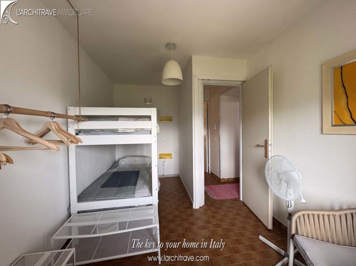 Image No.10-2 Bed House for sale