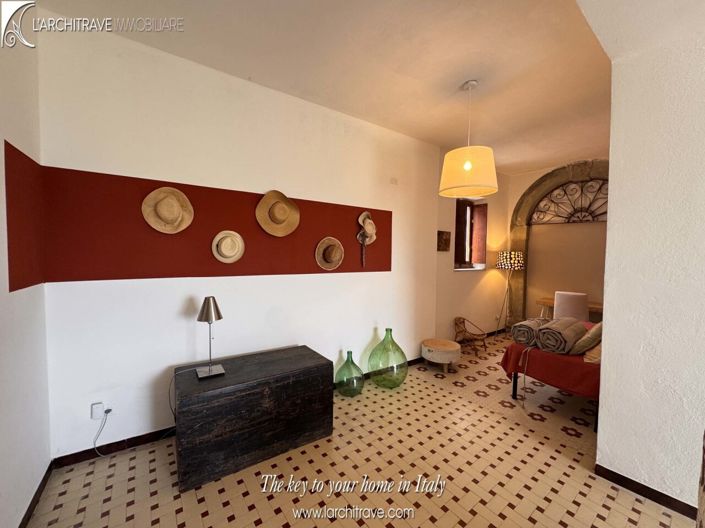 Image No.4-2 Bed House for sale