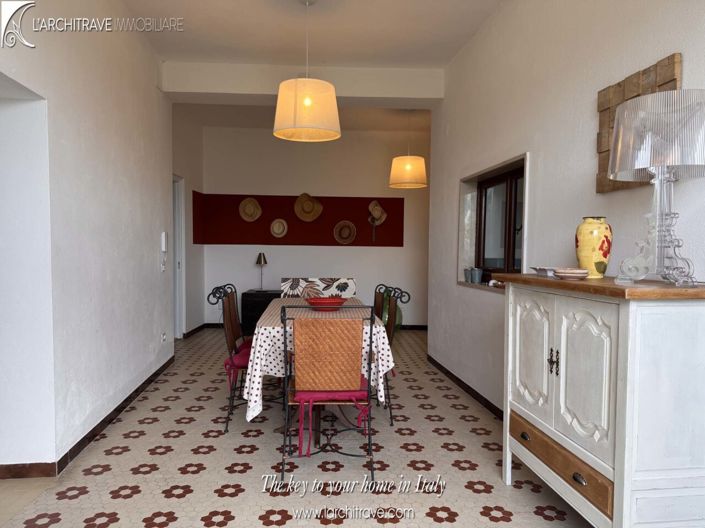 Image No.7-2 Bed House for sale