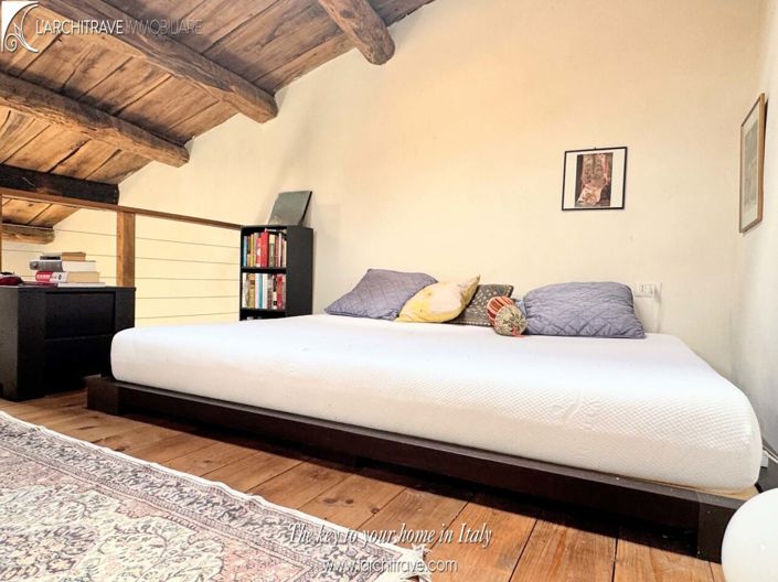 Image No.12-3 Bed House for sale