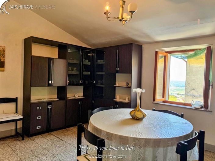 Image No.17-3 Bed House for sale