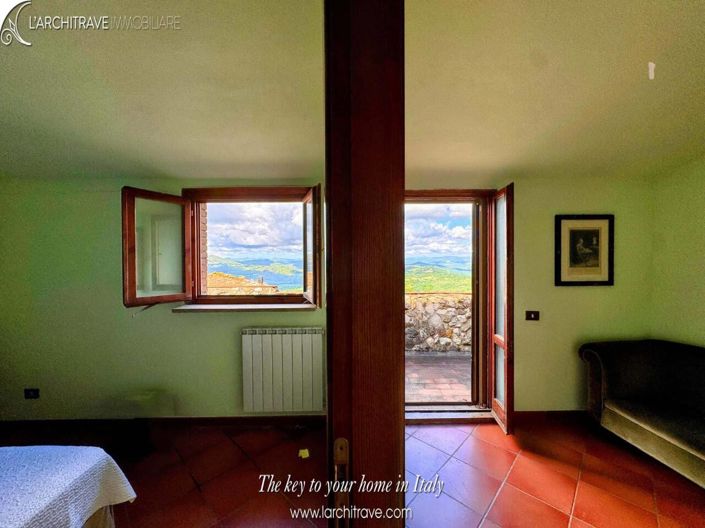 Image No.18-2 Bed House for sale
