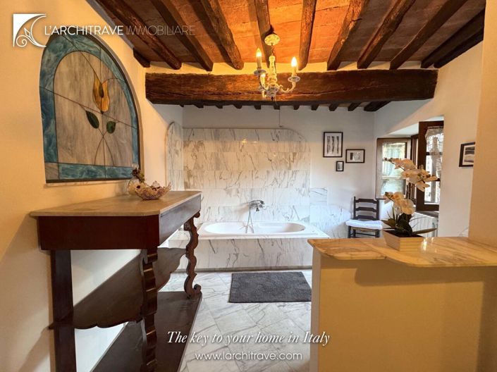 Image No.16-3 Bed House for sale
