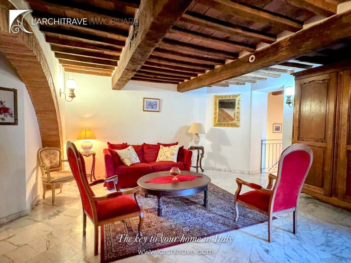 Image No.18-3 Bed House for sale