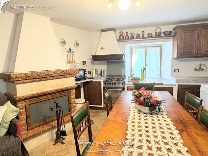 Image No.5-2 Bed House for sale