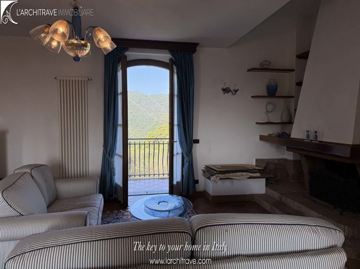 Image No.6-3 Bed House for sale