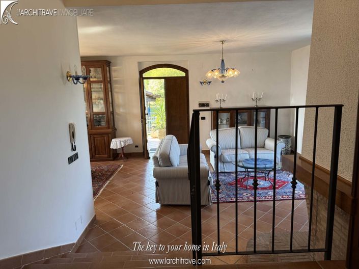 Image No.7-3 Bed House for sale
