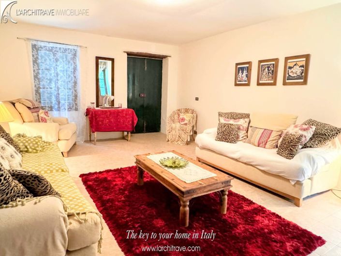 Image No.4-2 Bed House for sale