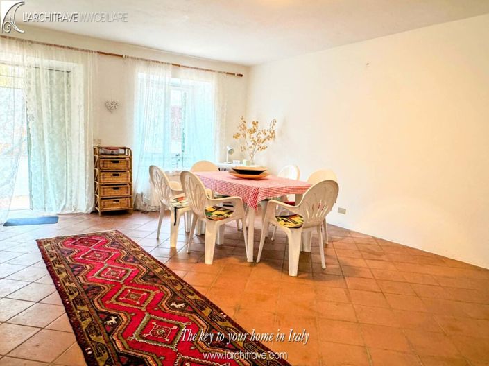 Image No.7-2 Bed House for sale
