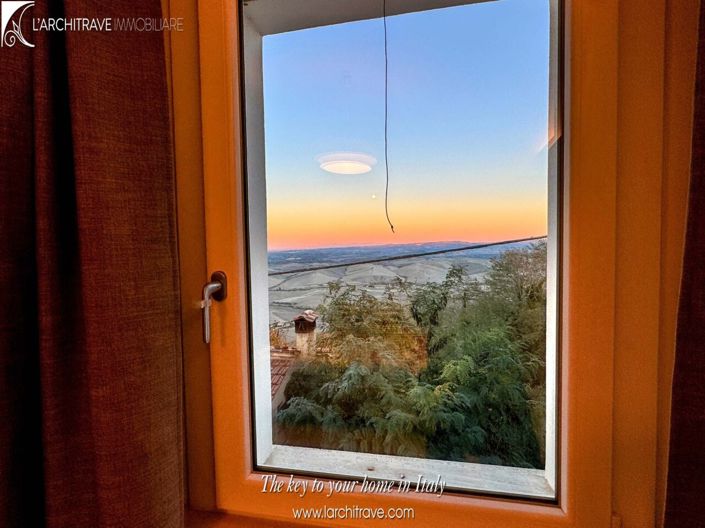 Image No.20-1 Bed House for sale