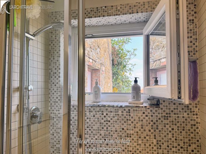 Image No.28-1 Bed House for sale
