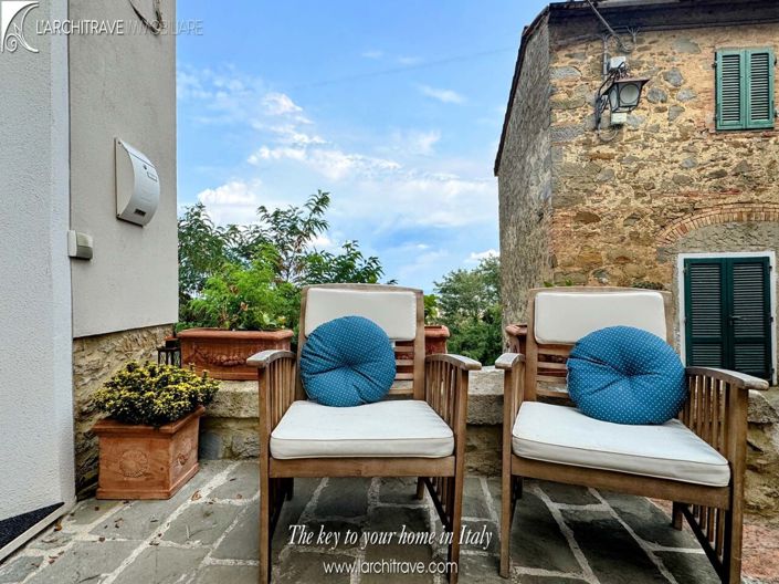 Image No.3-1 Bed House for sale