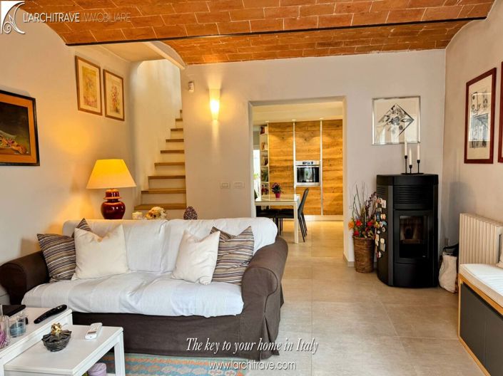 Image No.4-1 Bed House for sale