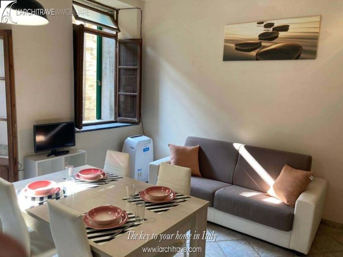 Image No.12-1 Bed House for sale