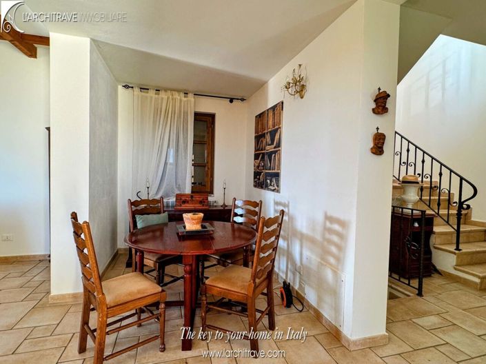 Image No.10-3 Bed House for sale