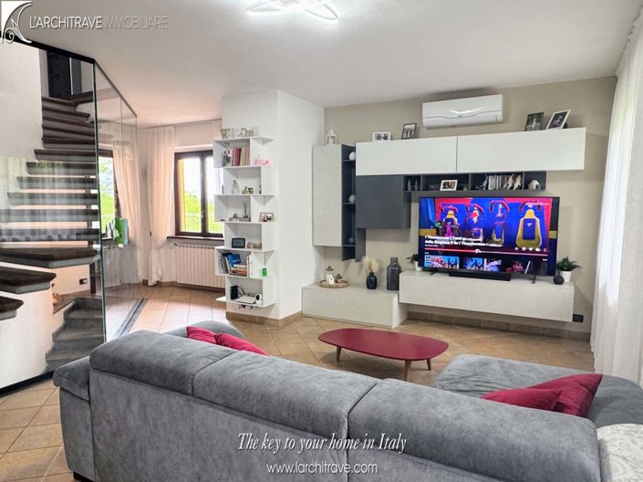 Image No.7-3 Bed House for sale