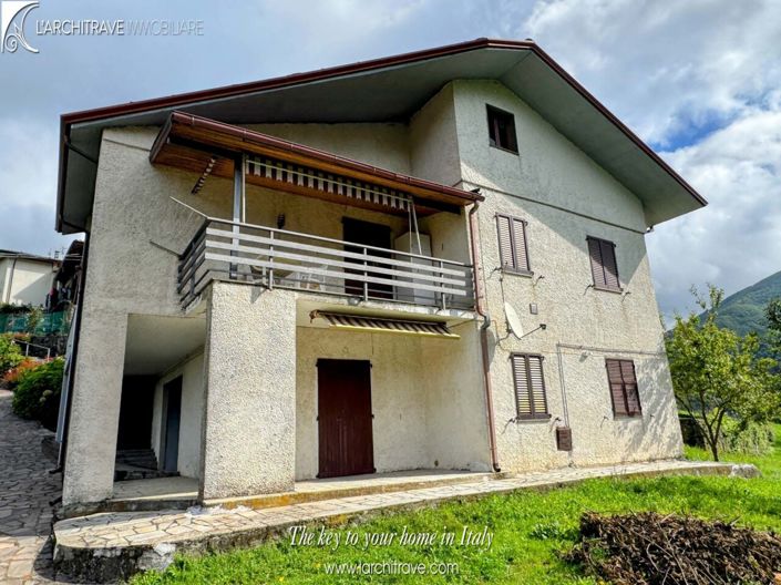 Image No.12-3 Bed House for sale