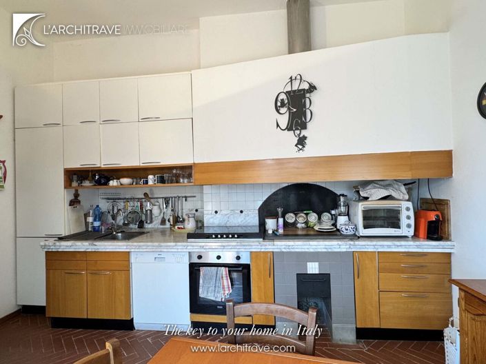 Image No.15-4 Bed House for sale