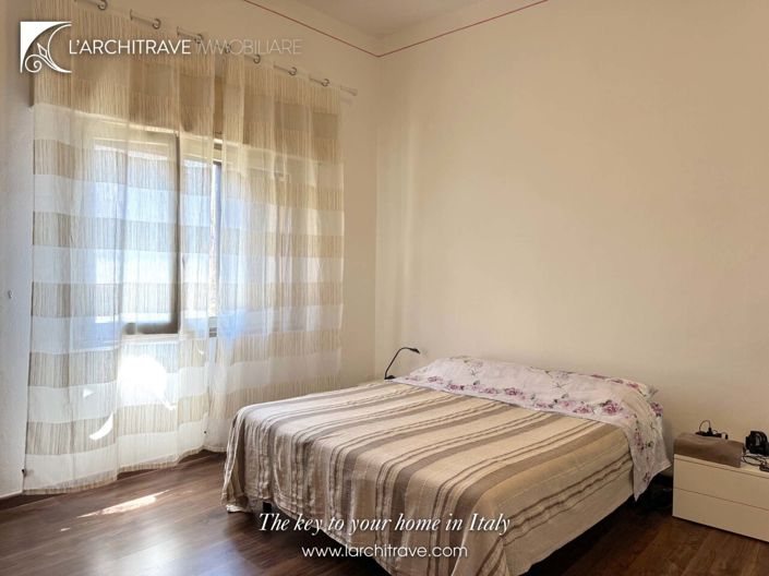 Image No.24-4 Bed House for sale