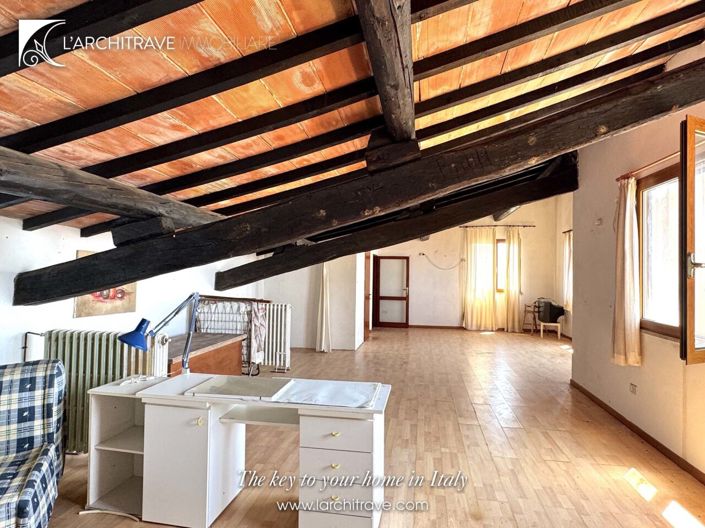 Image No.28-4 Bed House for sale
